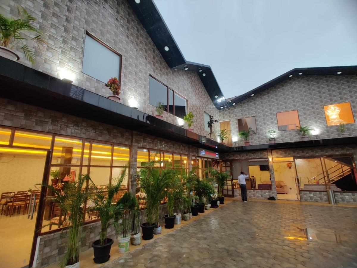 Hotel Aurelia Pearl Patna  Exterior photo