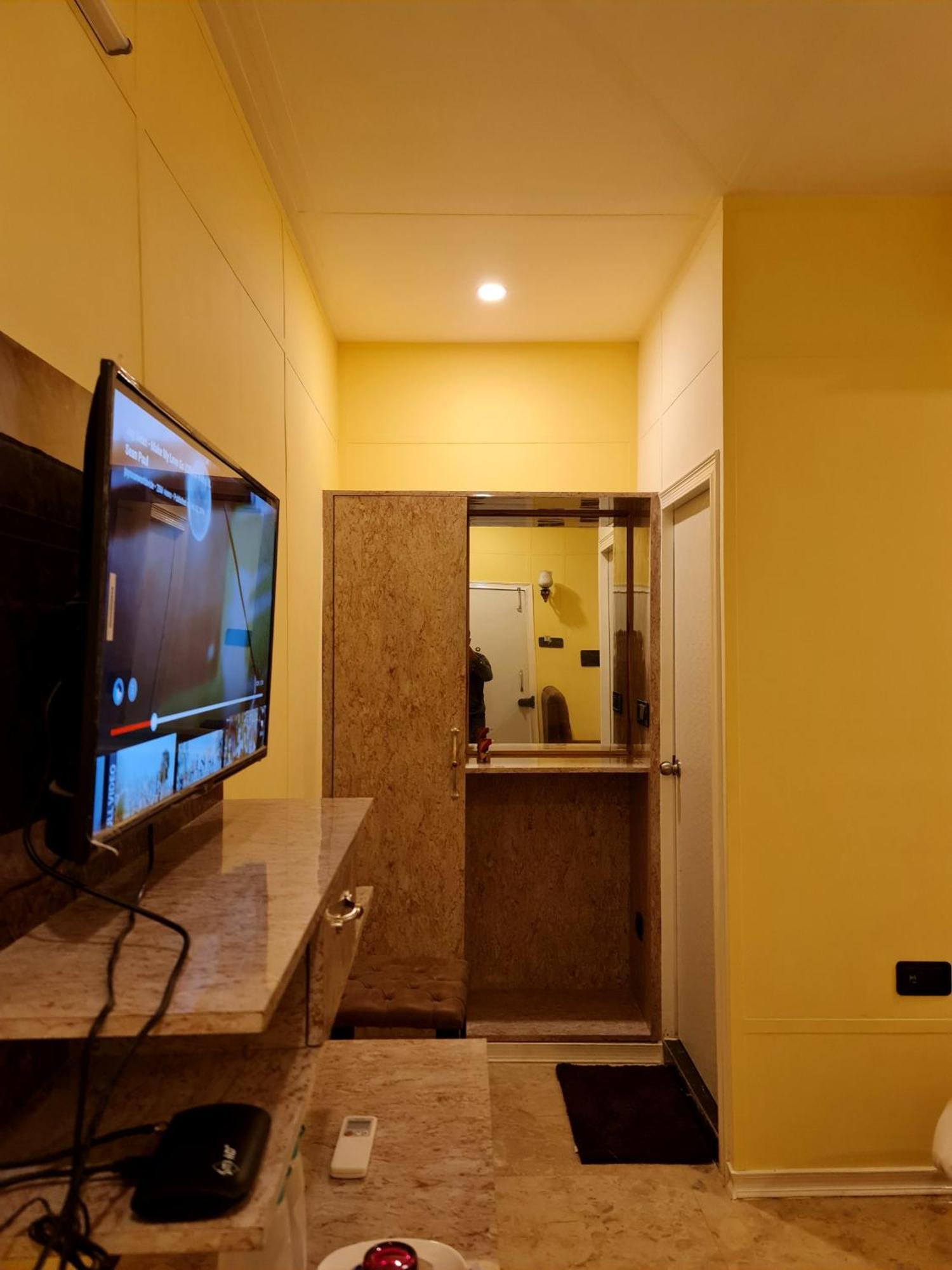 Hotel Aurelia Pearl Patna  Exterior photo
